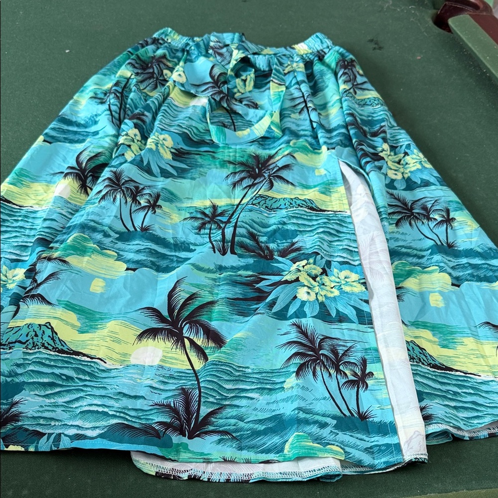 Tropical High Low Skirt in Blue and Green.    ‎ CAJA. #.  1